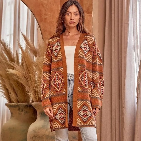 NWT SAVANNA JANE Long Cardigan Sweater Size Small Oversize Aztec Print - Picture 4 of 11